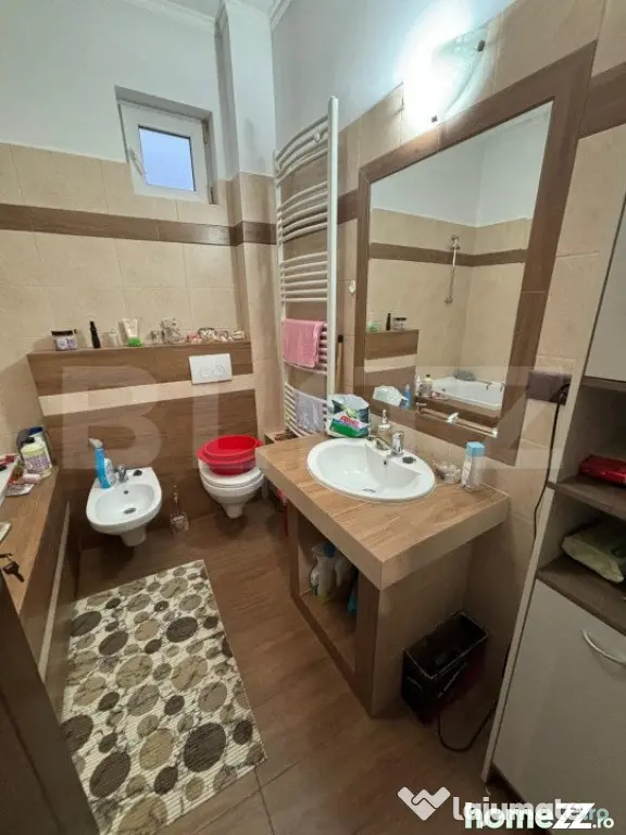 Apartament decomandat de vanzare, cu 3 camere, 111 mp, Centr - Satu Mare (Satu-Mare)