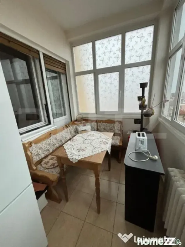 Apartament decomandat de vanzare, cu 3 camere, 111 mp, Centr - Satu Mare (Satu-Mare)