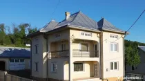 Casa Moderna! La 10 km de Suceava! De ! 0727817187