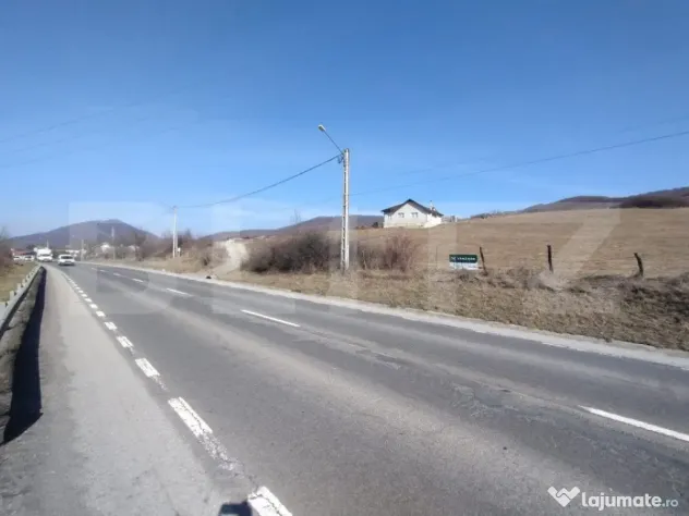 Teren intravilan de vanzare, 50 ari, zona Crainimat