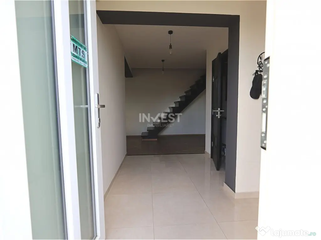 Casa de vanzare, parter 4 camere, garaj, 1424mp teren - Buci