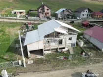 Casa cu 4 camere, 105 mp utili, cu garaj si 500 mp teren, zo