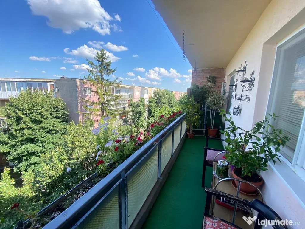 Apartament 4 camere, zona Miorita