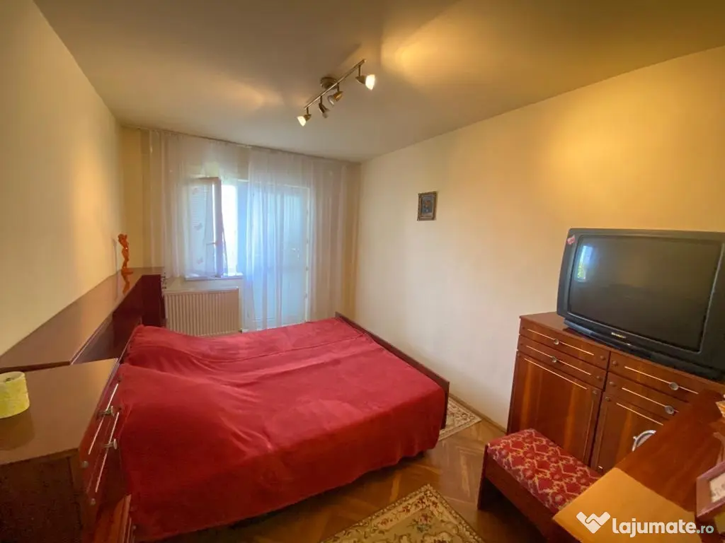 Apartament 4 camere, zona Miorita
