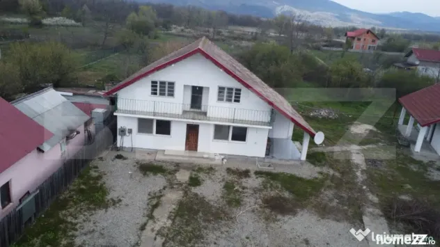 CASA P+1 cu 4 dormitoare zona Arcani - Arcani (Gorj)