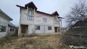 Casă / Vilă cu 12 camere, teren intravilan de 2869mp î... 