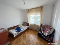 Apartament 3 camere , zona centrala, parter