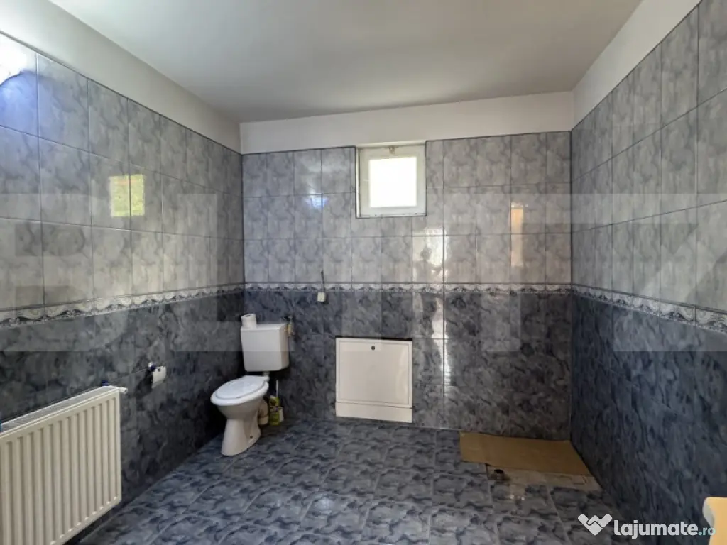 Spațiu industrial tip hală cu birouri, acces tir, 2 rampe,