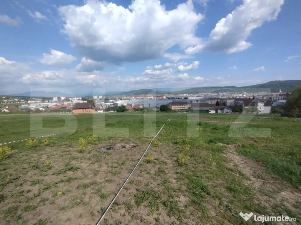 Teren intravilan de vanzare, 500 mp (5 ari), zona de centura