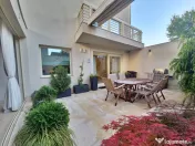 Vila deosebita la un pas de mare mobilata si utilata 