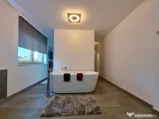 Vila deosebita la un pas de mare mobilata si utilata 