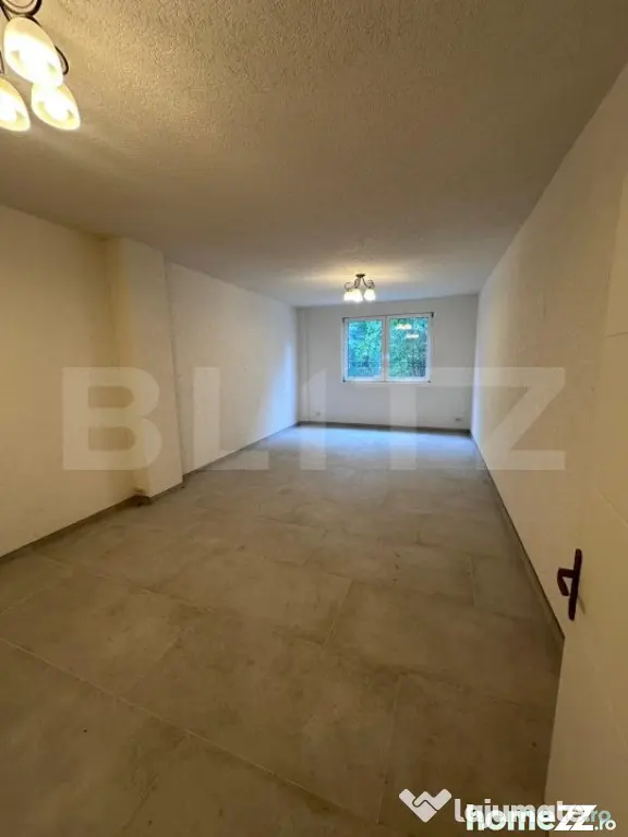 Spatiu birou central, 90mp, Radauti