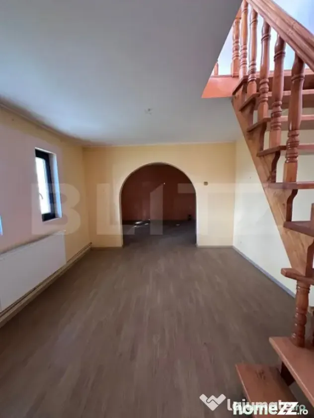 Casa individuala, zona centrala, 200mp, teren 1200 mp, Radau - Radauti (Suceava)