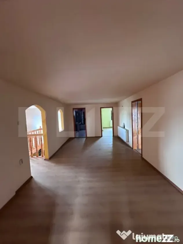 Casa individuala, zona centrala, 200mp, teren 1200 mp, Radau - Radauti (Suceava)