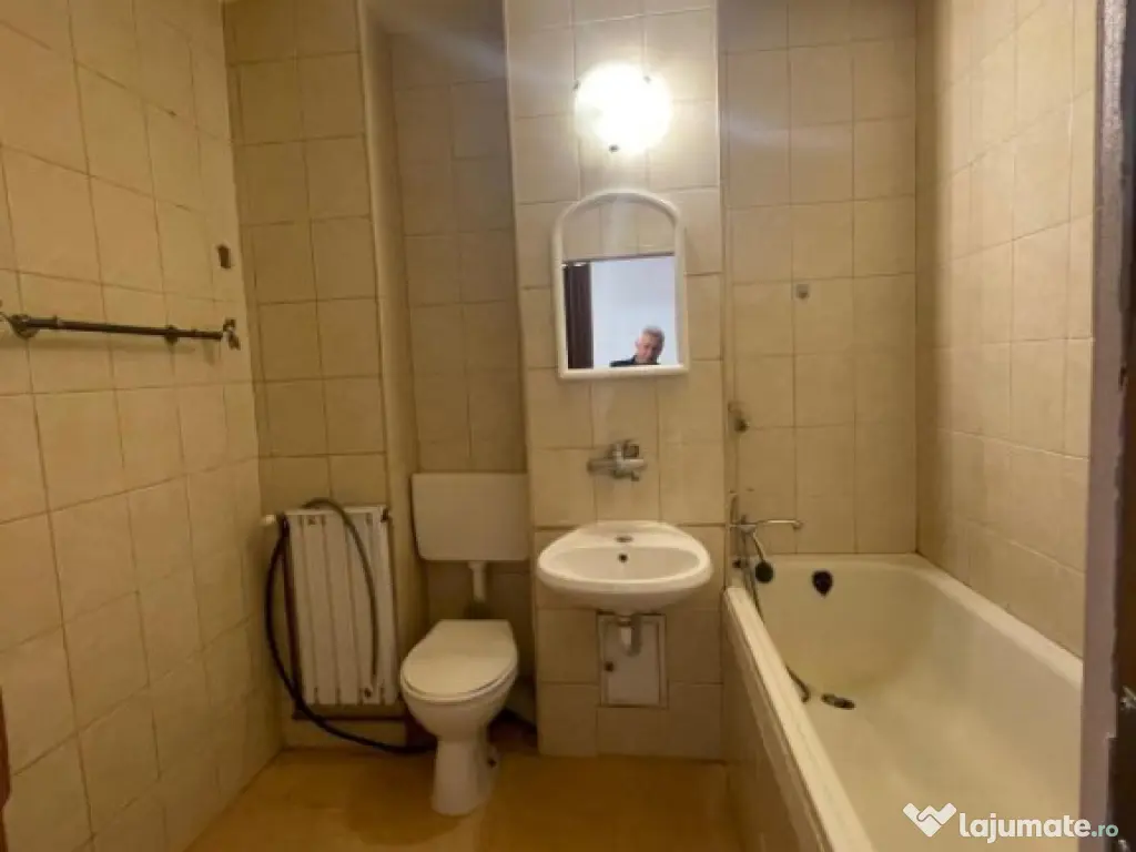 Garsoniera de vanzare, 24 mp, zona Combinat