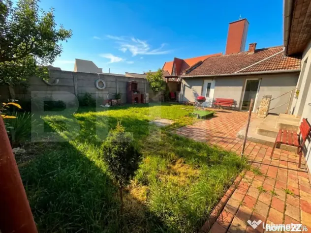 Casă de vanzare, cu 3 camere, 100 mp, zona Burdea - Satu Mare (Satu-Mare)