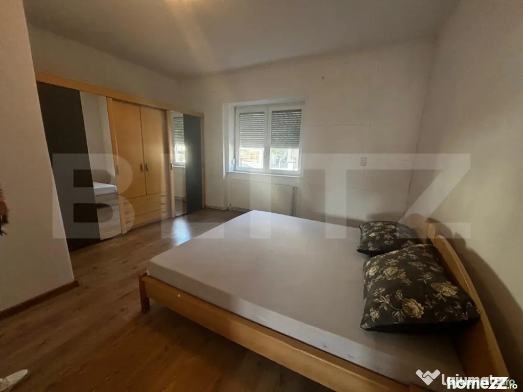 Casă de vanzare, cu 3 camere, 100 mp, zona Burdea - Satu Mare (Satu-Mare)