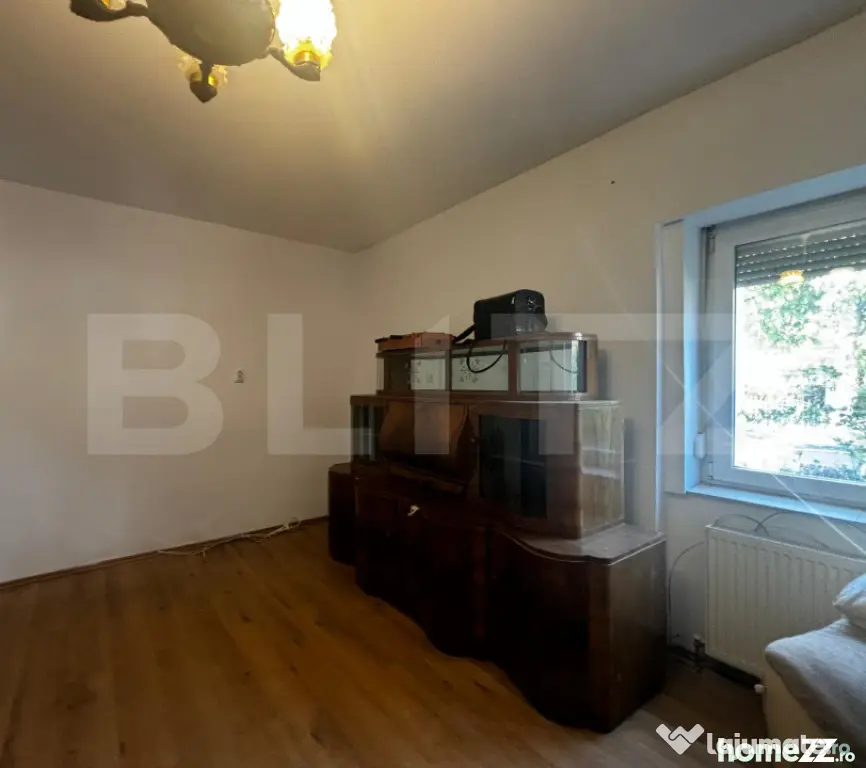 Casă de vanzare, cu 3 camere, 100 mp, zona Burdea - Satu Mare (Satu-Mare)