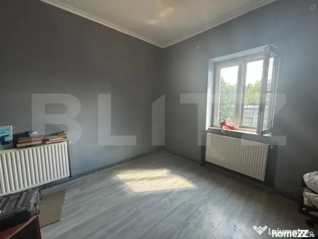 Casă de vanzare, cu 3 camere, 100 mp, zona Burdea - Satu Mare (Satu-Mare)