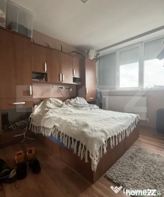 Apartament decomandat cu 3 camere în zona Torontalului