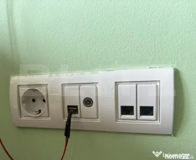 Apartament decomandat cu 3 camere în zona Torontalului