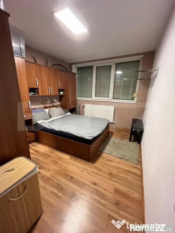 Apartament decomandat cu 3 camere în zona Torontalului