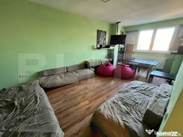 Apartament decomandat cu 3 camere în zona Torontalului
