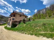 Casa spațioasă cu 6 camere și teren generos, lângă păd 