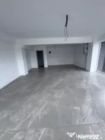 Spatiu comercial, cladire noua , finisat