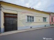 Spațiu ultracentral în Oradea, 171 mp, clinică sau bir... 