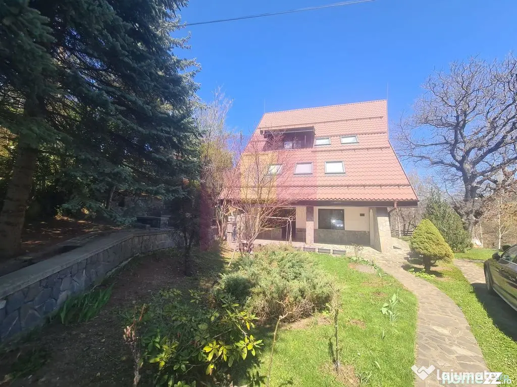 Vila de vanzare in Breaza - Zona Breaza de Sus