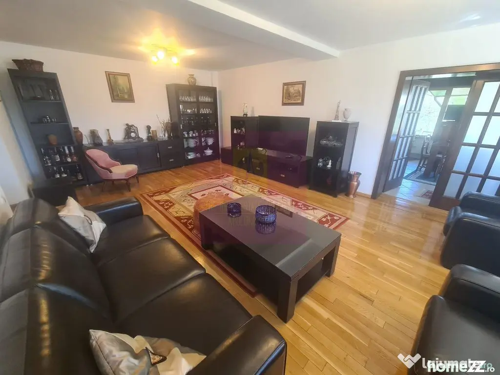 Vila de vanzare in Breaza - Zona Breaza de Sus