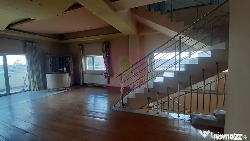 Două Etaje în Vilă în zona Voluntari de Închiriat
