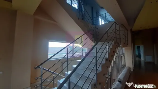 Două Etaje în Vilă în zona Voluntari de Închiriat