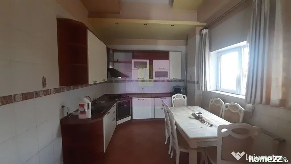 Două Etaje în Vilă în zona Voluntari de Închiriat