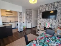 Apartament de vanzare, cu 3 camere, 65mp, parcare, zona Stej