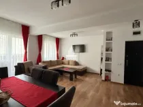 Apartament de vânzare 3 camere strada Rozelor