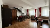 Apartament de vânzare 3 camere strada Rozelor 