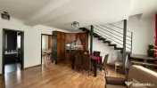 Apartament de vânzare 3 camere strada Rozelor 