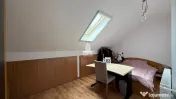 Apartament de vânzare 3 camere strada Rozelor 