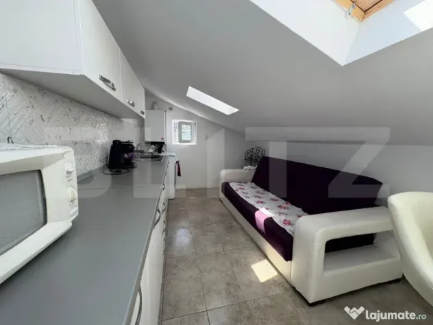 Apartament de 3 camere in zona Campului