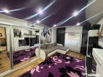 Apartament de 3 camere, decomandat, parter, zona Valea Rosie