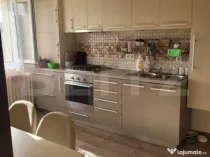 Apartament 52 mp, renovat, balcon, zonă verde și liniștit