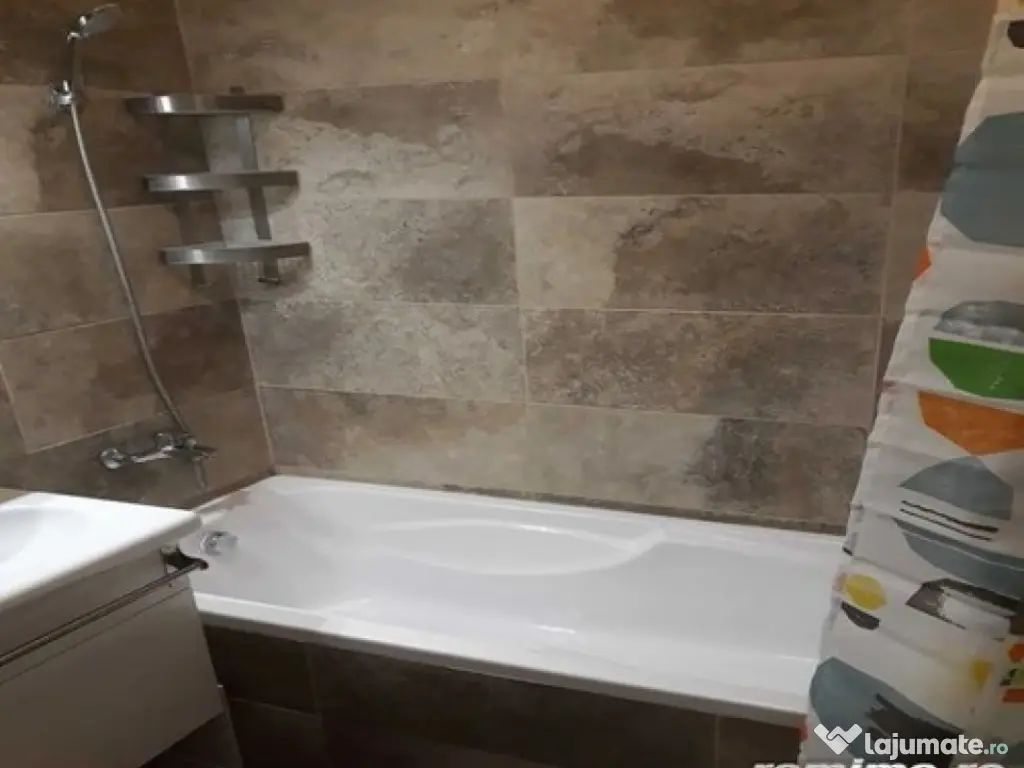 1 camera in zona Dambovita