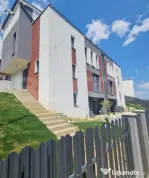 Casa de vanzare, cu 5 camere, 200 mp utili, 245 mp de teren,