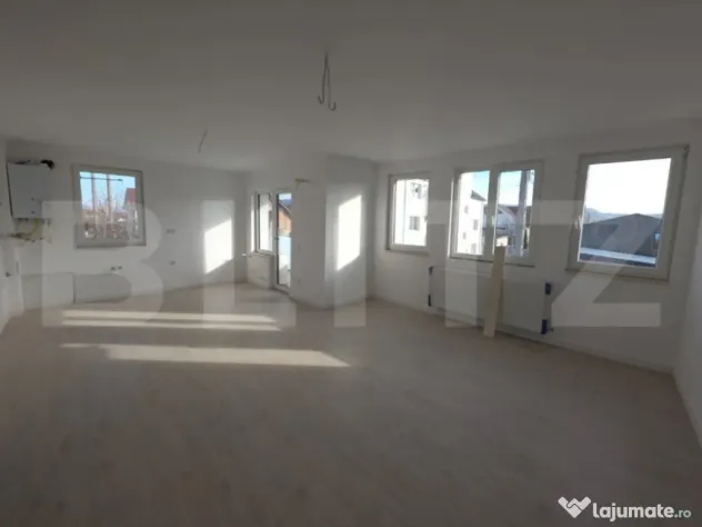 Apartament de 3 camere, bloc nou