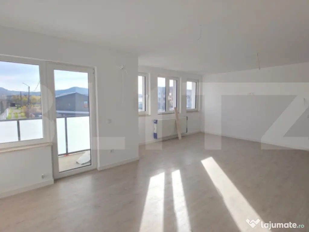 Apartament de 3 camere, bloc nou