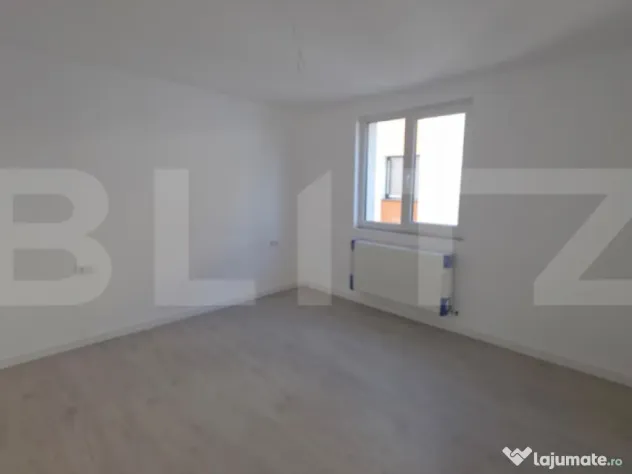 Apartament de 3 camere, bloc nou