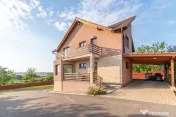 Casa de vanzare, Jucu de Sus teren 811mp, 4 Camere, 2 Bai... 