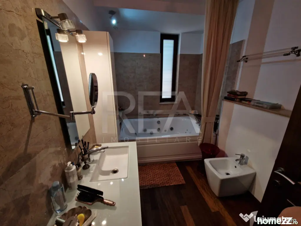 4 camere, Floreasca, an 2007, centrală, 155 mp, terasa: 115 - Bucuresti (Bucuresti-Ilfov)